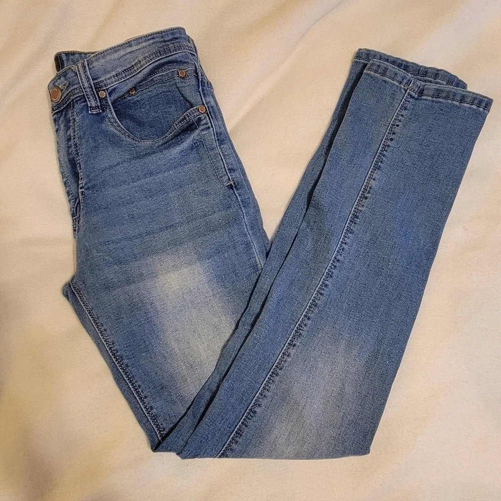 Jeans - Picture 8 of 8